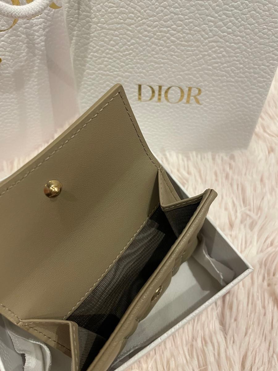 Lady Dior ロータスウォレット ディオール DIOR 三つ折り財布 Lady Dior ロータスウォレット ディオール DIOR 三つ折り財布