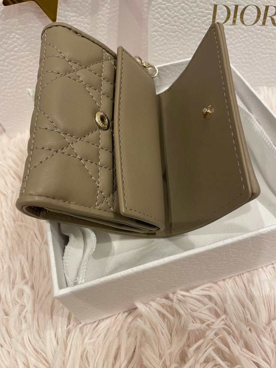 Lady Dior ロータスウォレット ディオール DIOR 三つ折り財布 Lady Dior ロータスウォレット ディオール DIOR 三つ折り財布