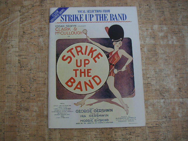 ∞　STRIKE UP THE BAND　WARNERR BROS.PUBLICATIONS INC、刊 ●洋書です、英文表記●　１９８４年_写真のものが全てです、写真でご判断下さい