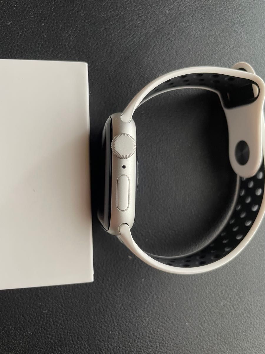 Apple Watch SE GPSモデル 40mm シルバーアルミニウム BT98 Apple Watch SE GPSモデル 40mm シルバーアルミニウム BT98