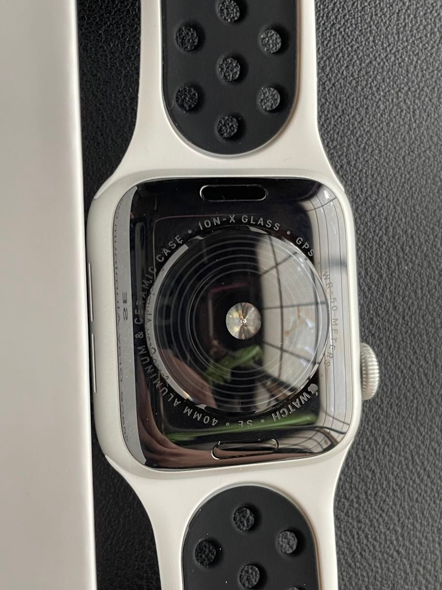 Apple Watch SE GPSモデル 40mm シルバーアルミニウム BT98 Apple Watch SE GPSモデル 40mm シルバーアルミニウム BT98
