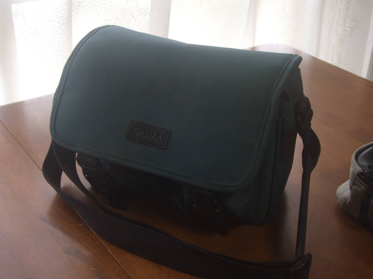 Y60-422 Sigma SIGMA soft camera bag .. green Canon.re Bianca mela bag . extra!