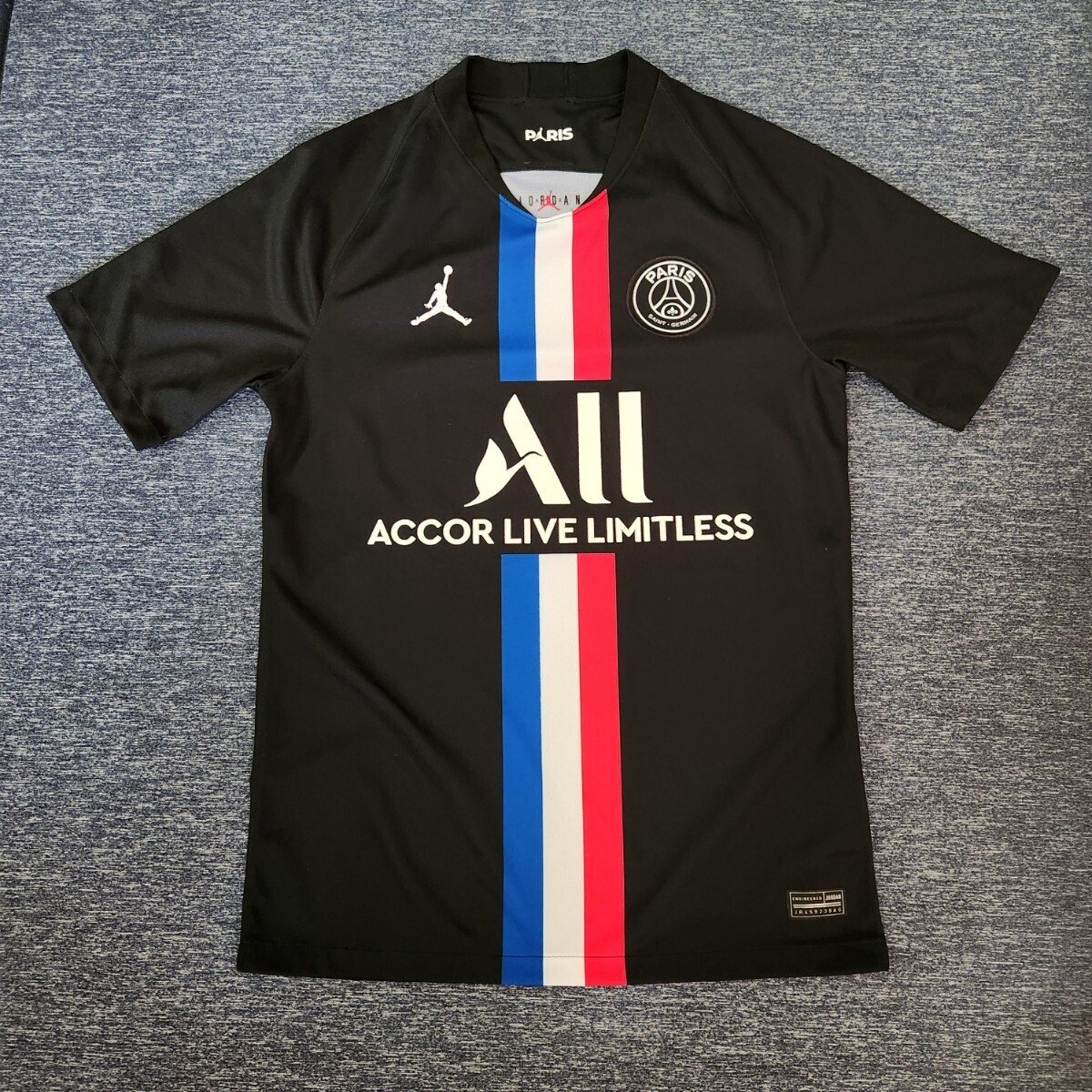 美品【ナイキNIKE PSG 19-20 パリサンジェルマン × ジョーダン 美品【ナイキNIKE PSG 19-20 パリサンジェルマン × ジョーダン