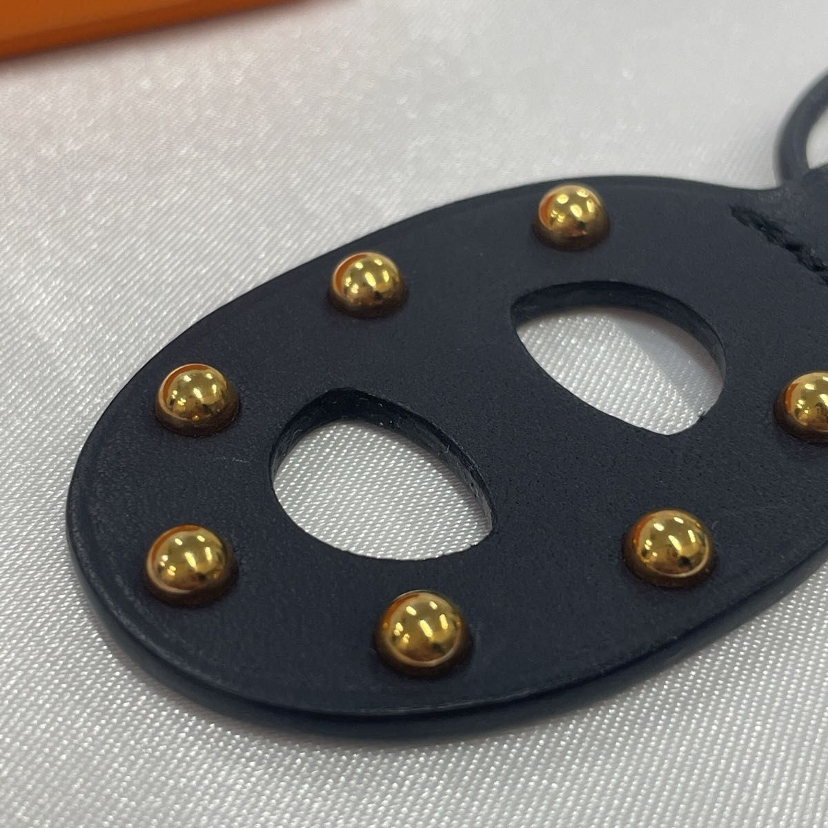 エルメス HERMES ネックレス レザー スタッズ シェーヌダンクル エルメス HERMES ネックレス レザー スタッズ シェーヌダンクル