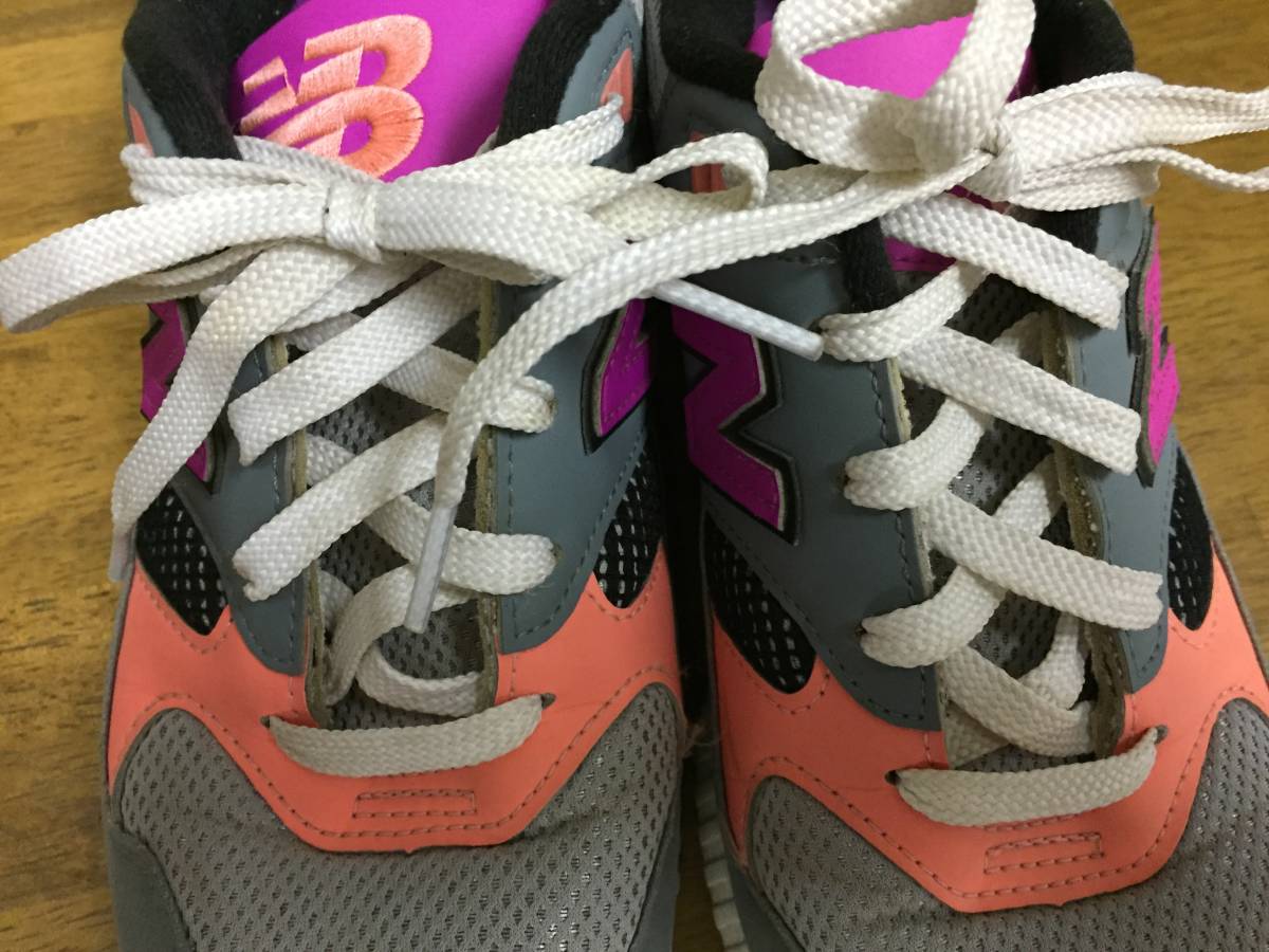 New Balance W５３０BWY グレー/ピンク/黒 ２６．５Ｂ USED ランニング_画像9