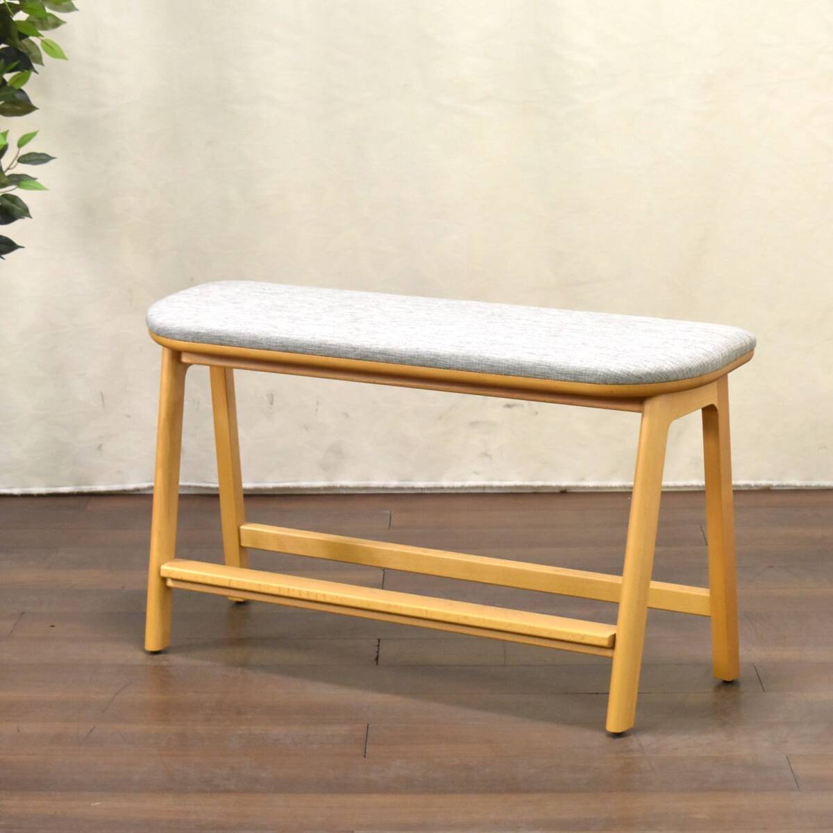 タ荷N0561◇①W271cm◇大きいラワン材の古い木製チャーチベンチ タ荷N0561◇①W271cm◇大きいラワン材の古い木製チャーチベンチ