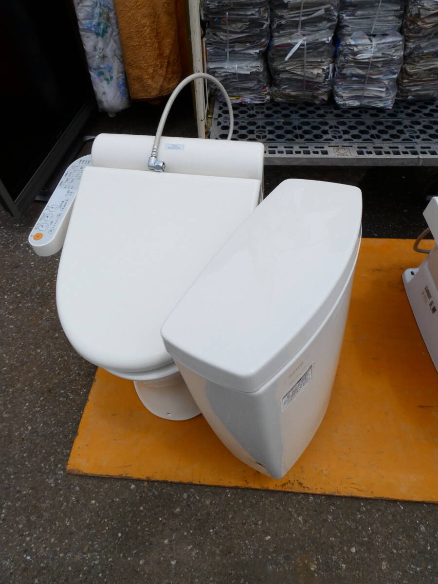 TOTO CS220B 便器 タンク/ウォレット付き 千葉市内 現地引取り TOTO CS220B 便器 タンク/ウォレット付き 千葉市内 現地引取り