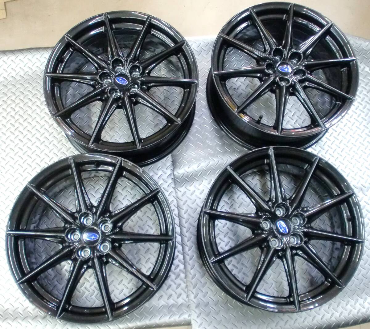 Yahoo!オークション - BRZ ZD8/ZC6 純正ホイール 4枚/4本 Yahoo!オークション - BRZ ZD8/ZC6 純正ホイール 4枚/4本