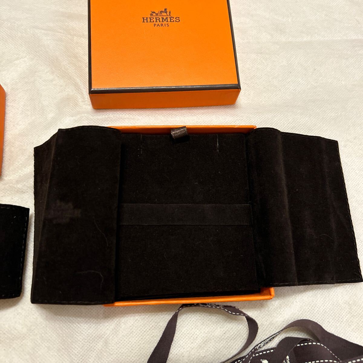 エルメス アクセサリー 空箱 3箱 BOX 空き箱 ネックレスケース アクセサリーケース HERMES 紙袋 リボン ネックレス ケース(エルメス)|売買されたオークション情報、yahooの商品情報をアーカイ アクセサリー、時計 エルメス アクセサリー 空箱 3箱 BOX 空き箱 ネックレスケース アクセサリーケース HERMES 紙袋 リボン ネックレス ケース(エルメス)|売買されたオークション情報、yahooの商品情報をアーカイ アクセサリー、時計
