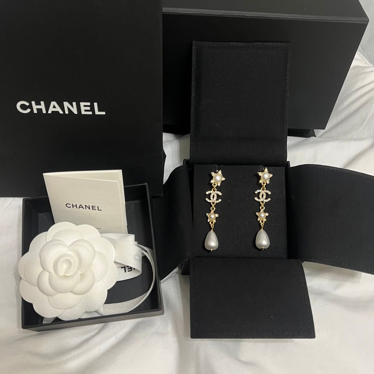 CHANEL シャネル ゴールド 星 ピアス イヤリング パール CC CHANEL シャネル ゴールド 星 ピアス イヤリング パール CC