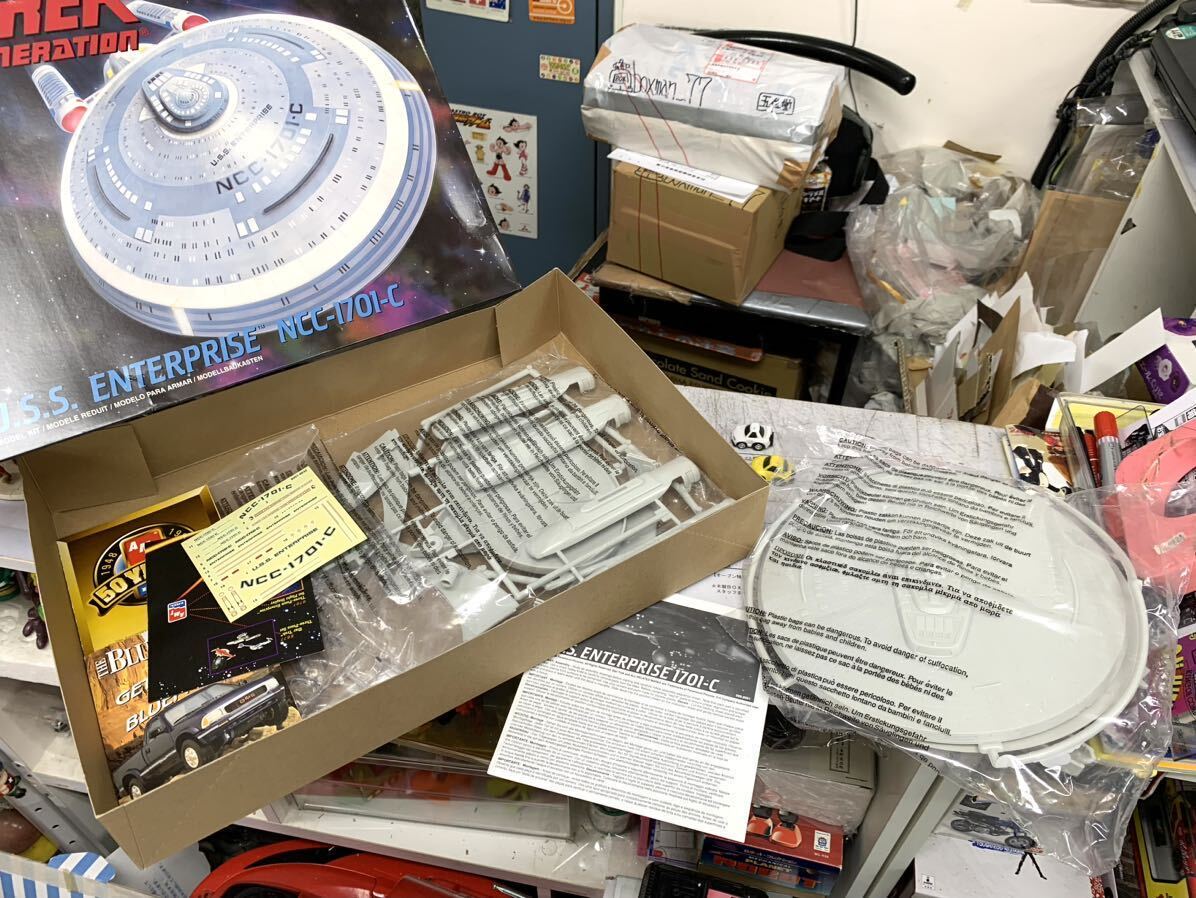 送料無料 日本 Yahoo!オークション スタートレックの『USS 迫力 爆レア - スタートレック