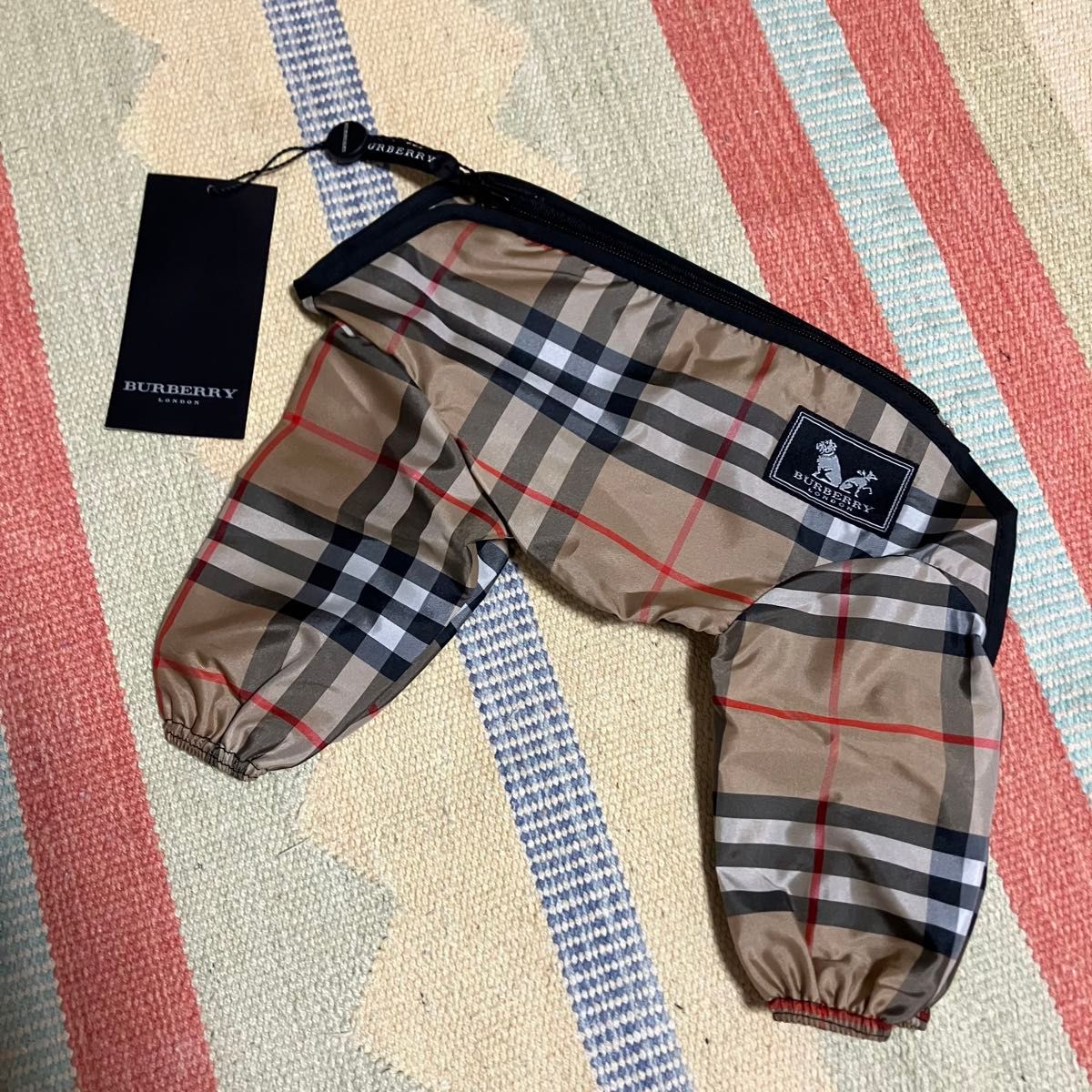 新品 バーバリー BURBERRY 犬服 チェック レインコート|Yahoo 新品 バーバリー BURBERRY 犬服 チェック レインコート|Yahoo