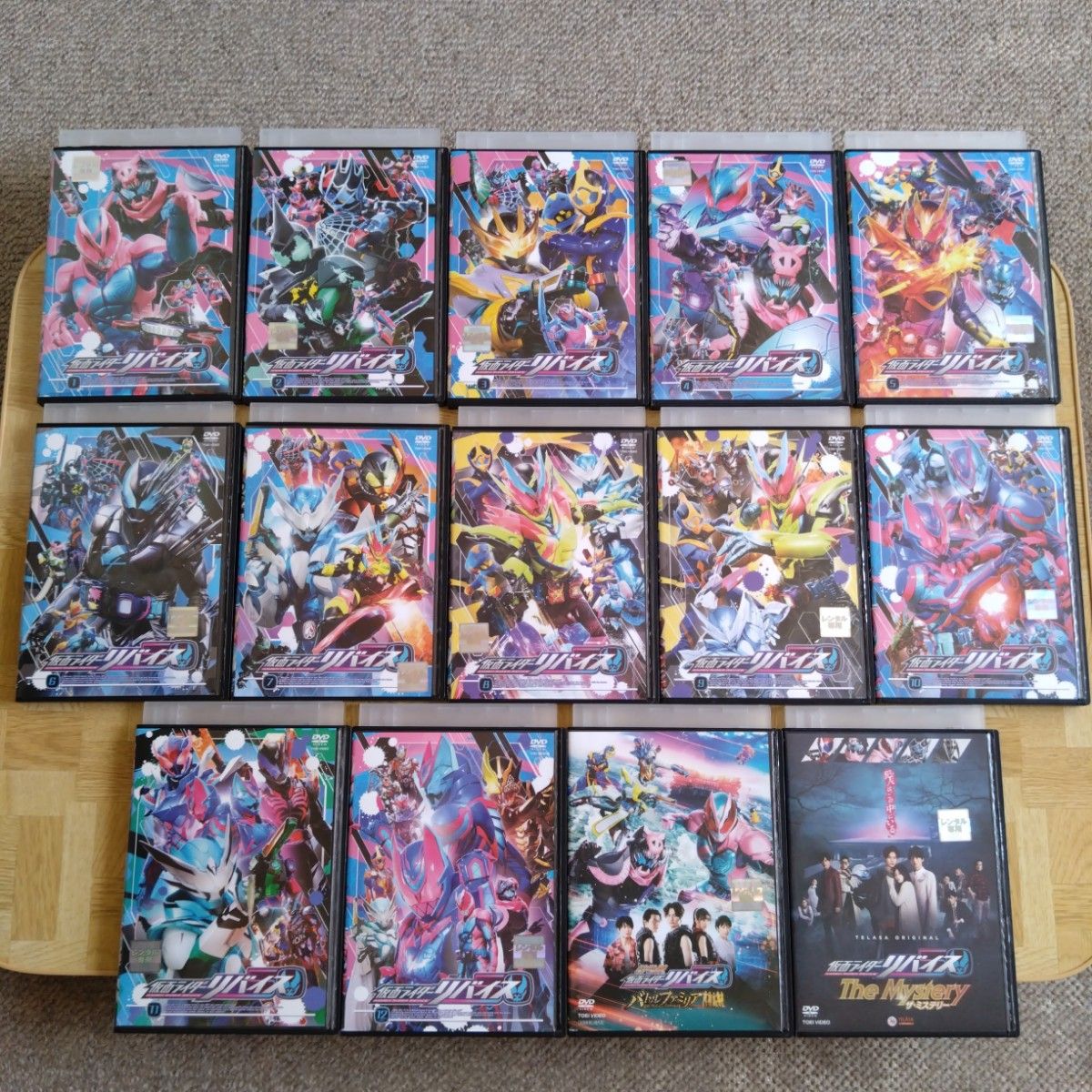 仮面ライダーリバイス DVD 1-12 全巻 & 劇場版 &スピンオフ 仮面ライダーリバイス DVD 1-12 全巻 & 劇場版 &スピンオフ