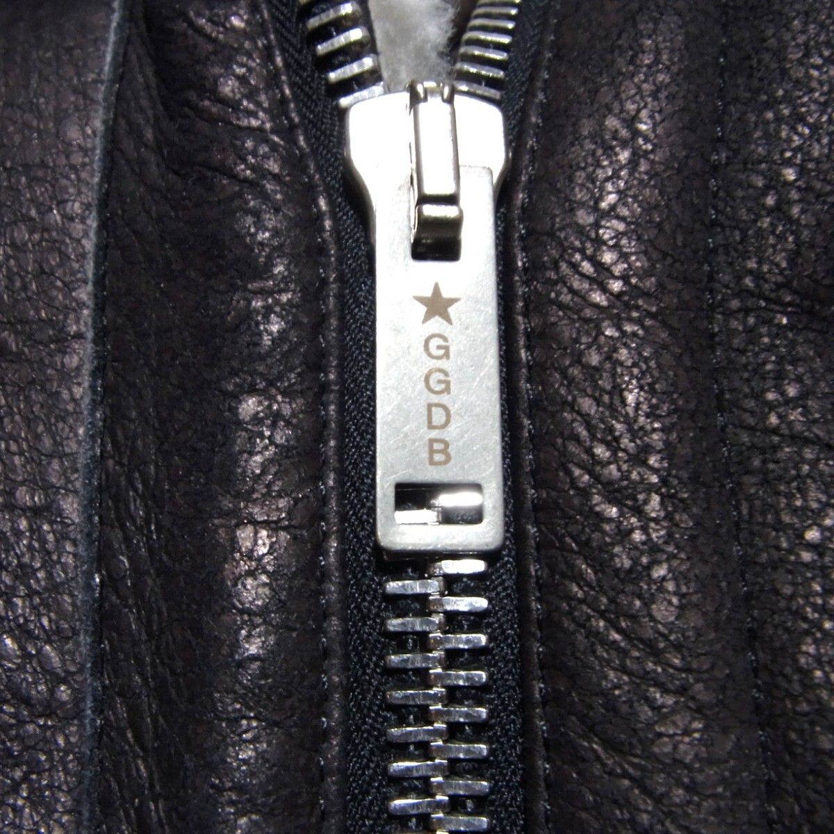 定価35万 GOLDEN GOOSE ゴールデングース ムートン レザー 定価35万 GOLDEN GOOSE ゴールデングース ムートン レザー