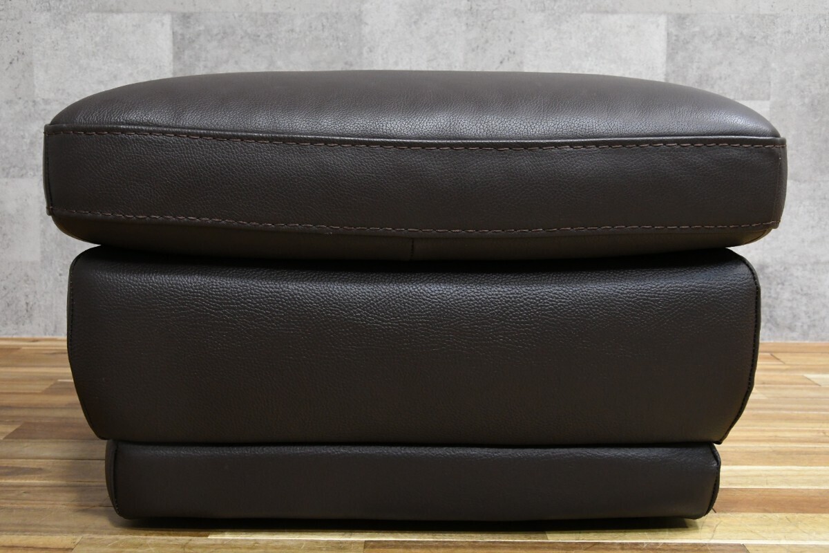 PB4FN1a オットマン スツール スクエア型 革張り 腰掛け椅子 PB4FN1a オットマン スツール スクエア型 革張り 腰掛け椅子