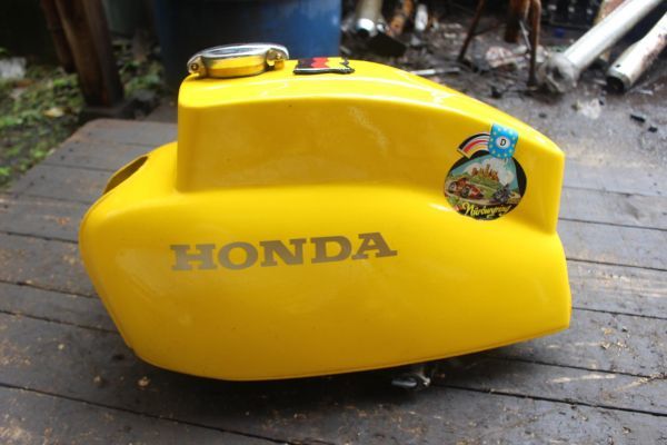 Yahoo!オークション - 当時物 CB400F ビックタンク 純正加工品 Yahoo!オークション - 当時物 CB400F ビックタンク 純正加工品