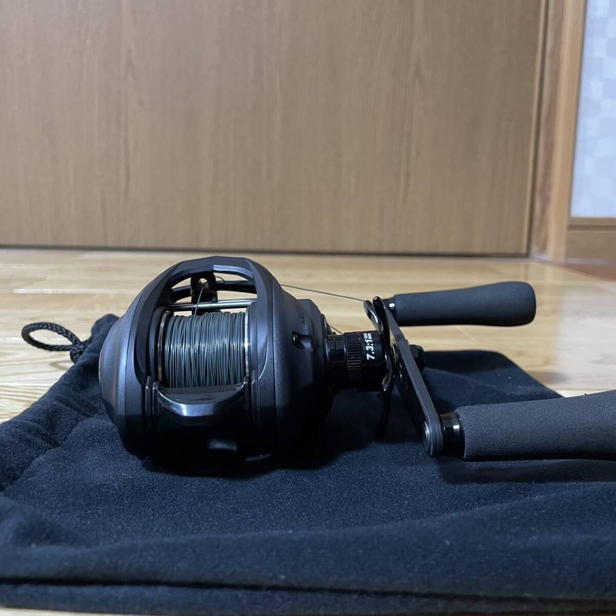 8500円 REVO beast レボビースト 右巻き TFL110 ハンドル アブ 8500円 REVO beast レボビースト 右巻き TFL110 ハンドル アブ