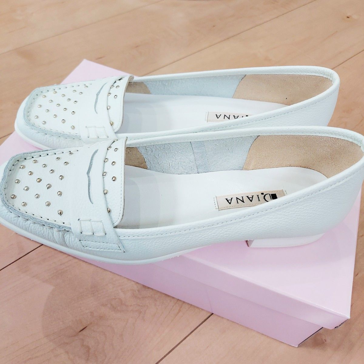 新品 DIANA ダイアナ シューズ 靴 ローファー スタッズ 新品 DIANA ダイアナ シューズ 靴 ローファー スタッズ