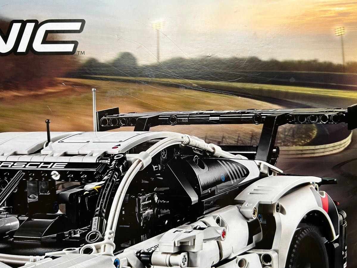 LEGO テクニック ポルシェ 911 RSR 42096 新品未開封ですが 外装 LEGO テクニック ポルシェ 911 RSR 42096 新品未開封ですが 外装