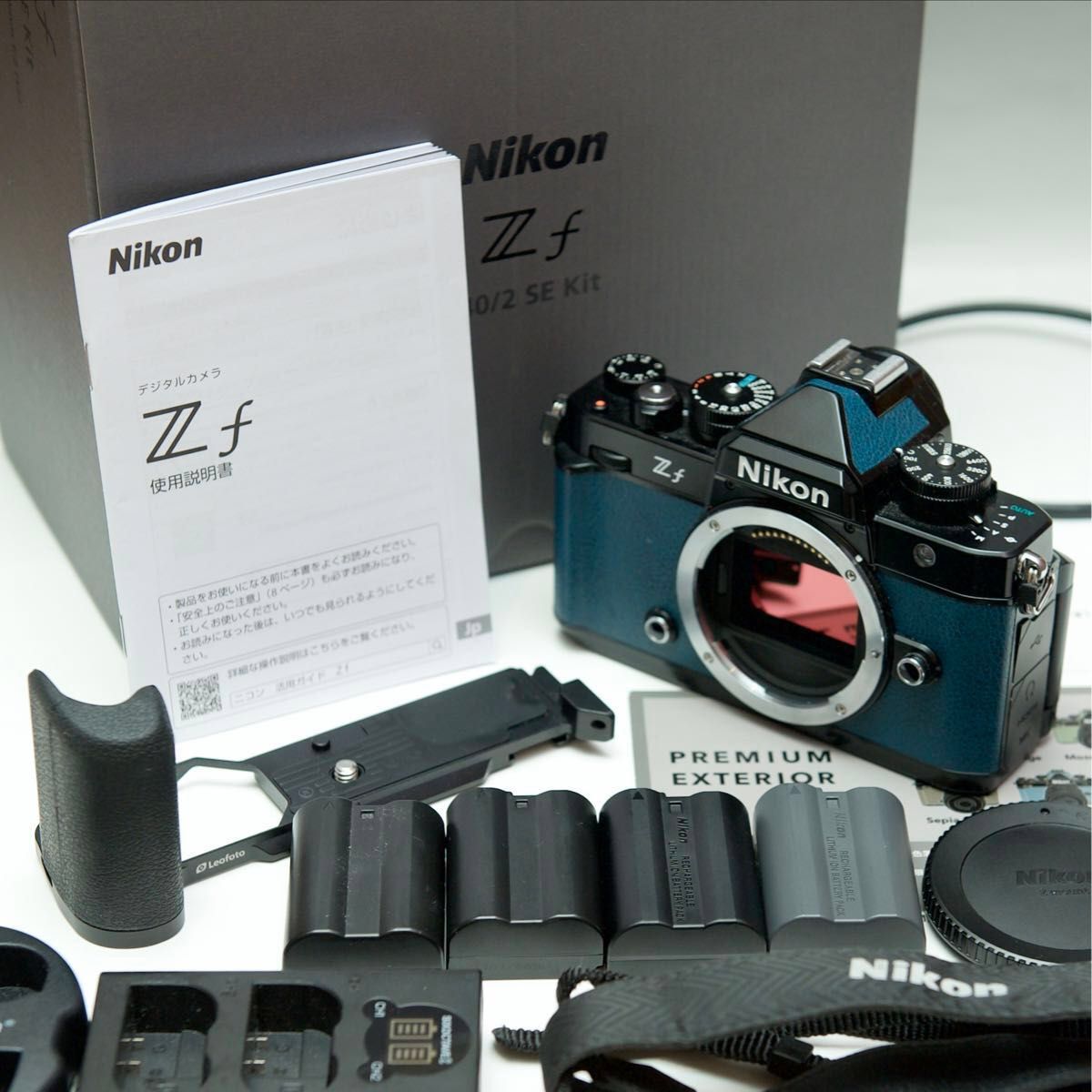 Nikon Zf ボディ インディゴブルー 専用グリップ 純正等 Nikon Zf ボディ インディゴブルー 専用グリップ 純正等