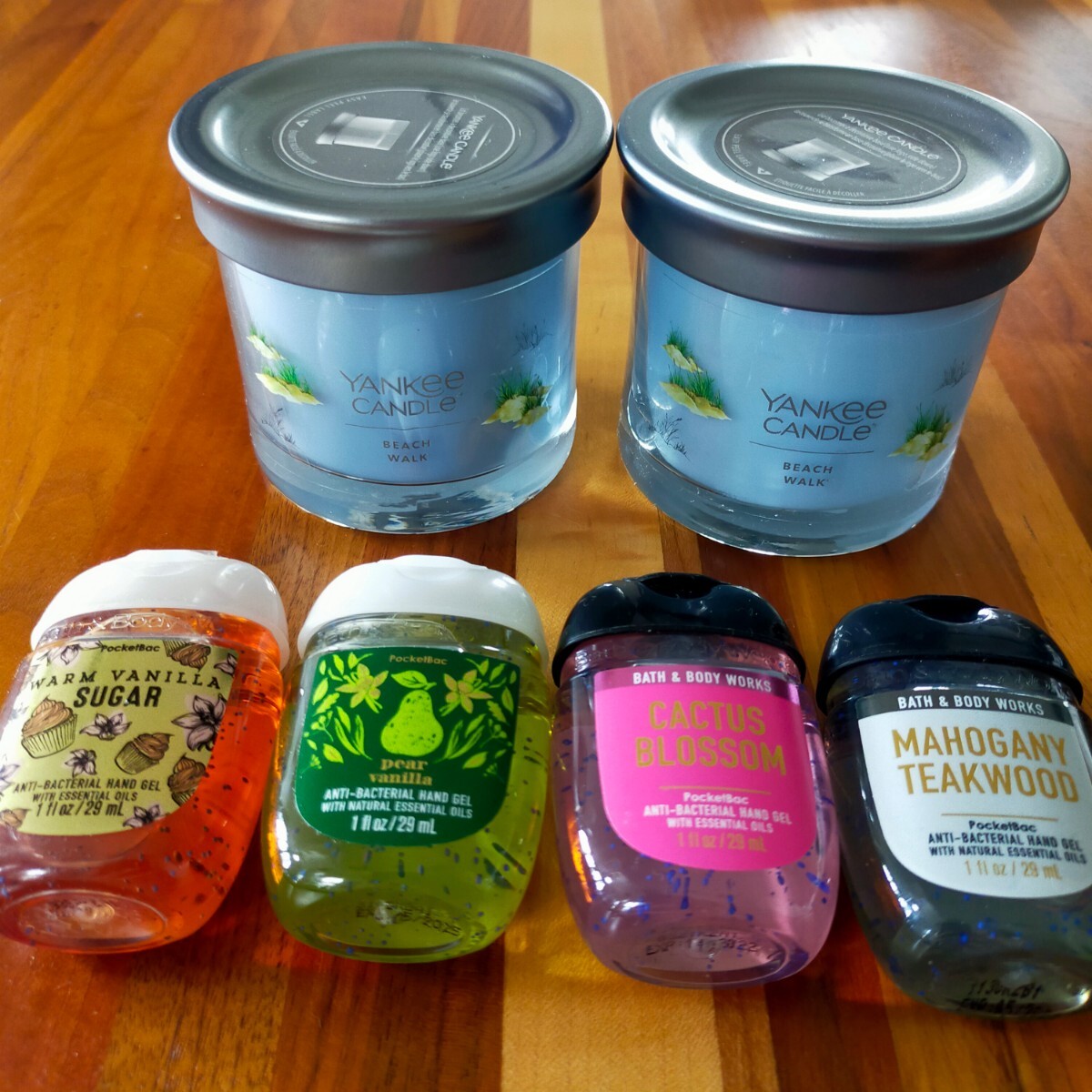 YANKeeヤンキーキャンドル２個＋BATH&BODYWORKSハンドジェル