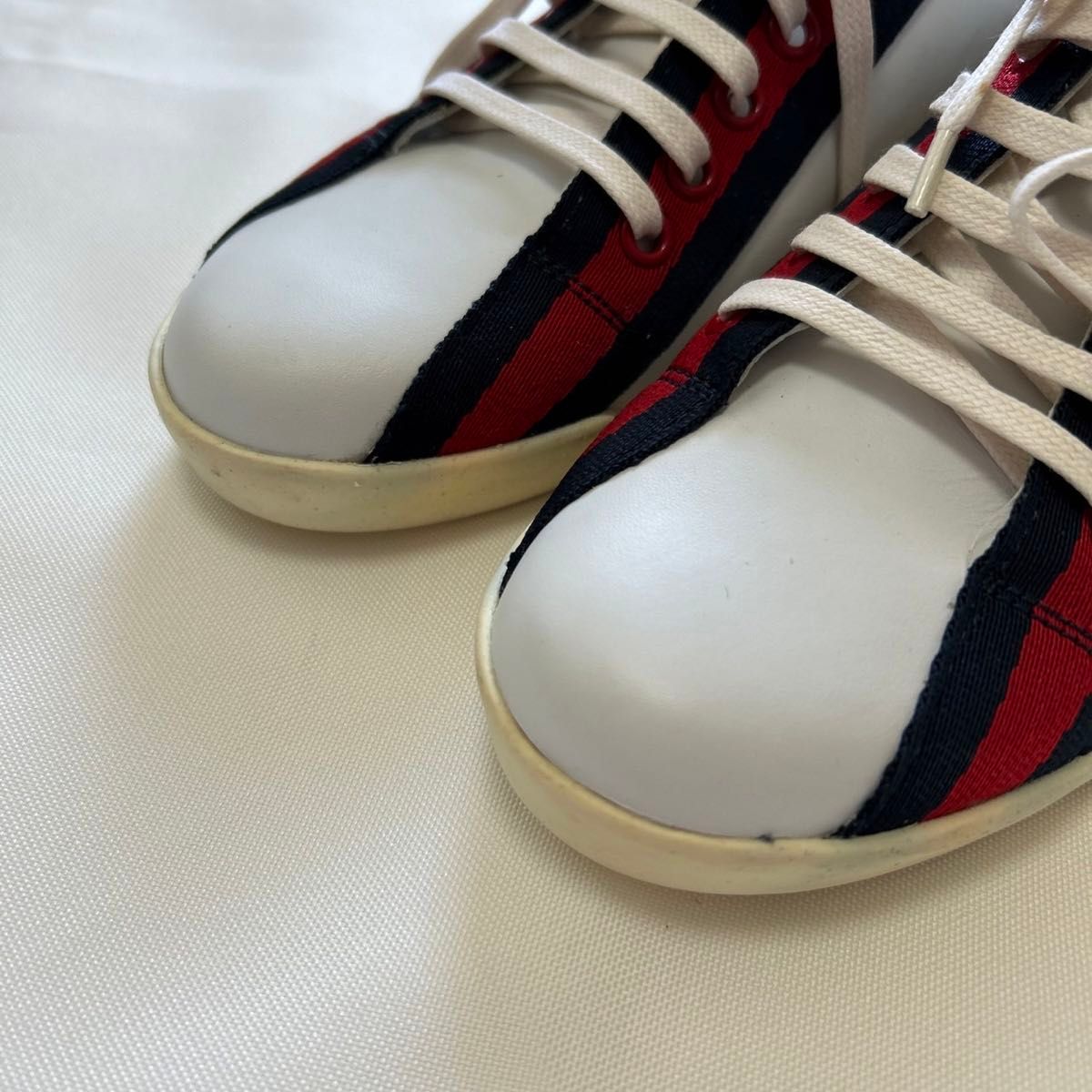 グッチ GUCCI スニーカー シェリーライン ロゴ筆記体 レザー 21 グッチ GUCCI スニーカー シェリーライン ロゴ筆記体 レザー 21
