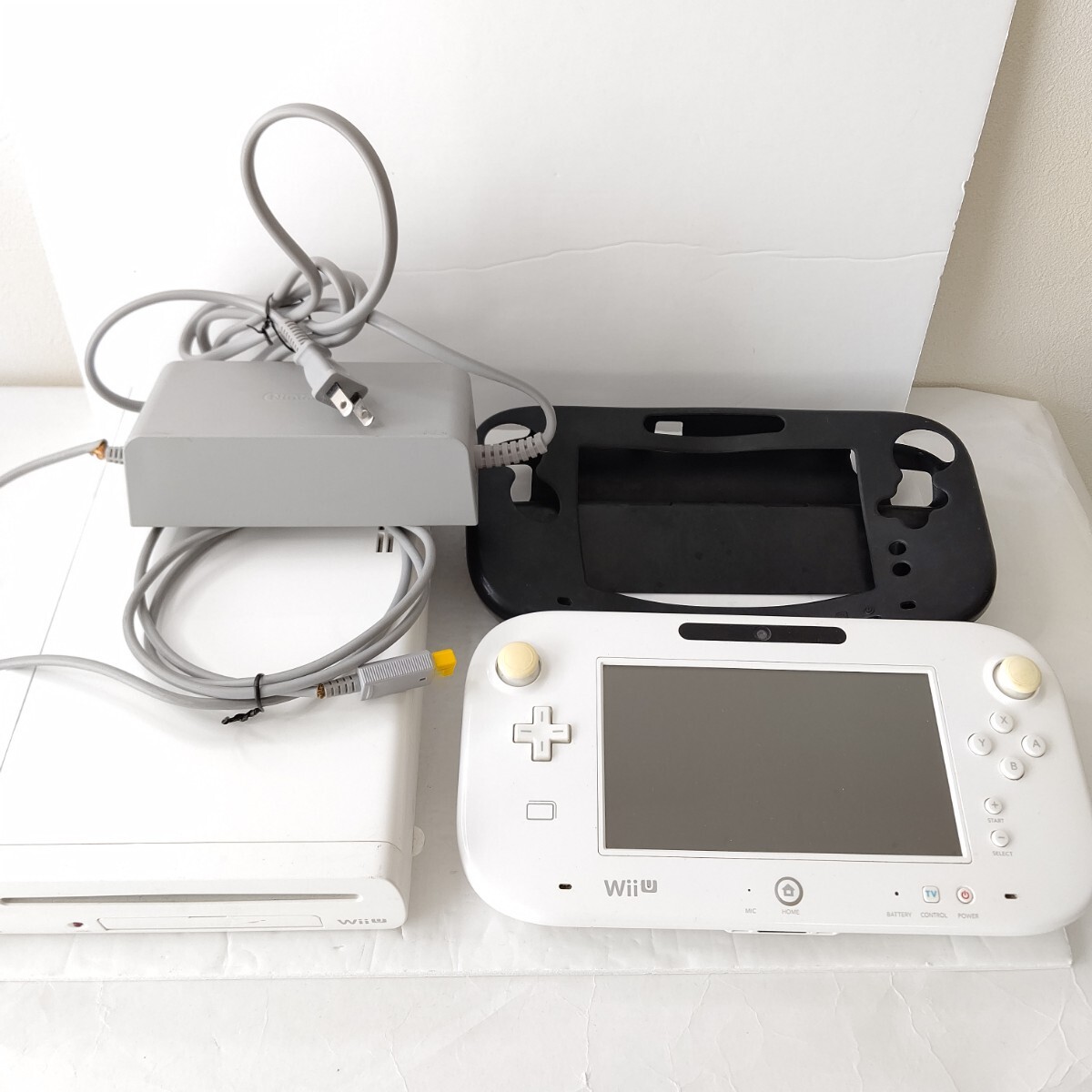 Nintendo wii u 32GB 本体 パッド セット 任天堂 ゲーム機 Nintendo wii u 32GB 本体 パッド セット 任天堂 ゲーム機