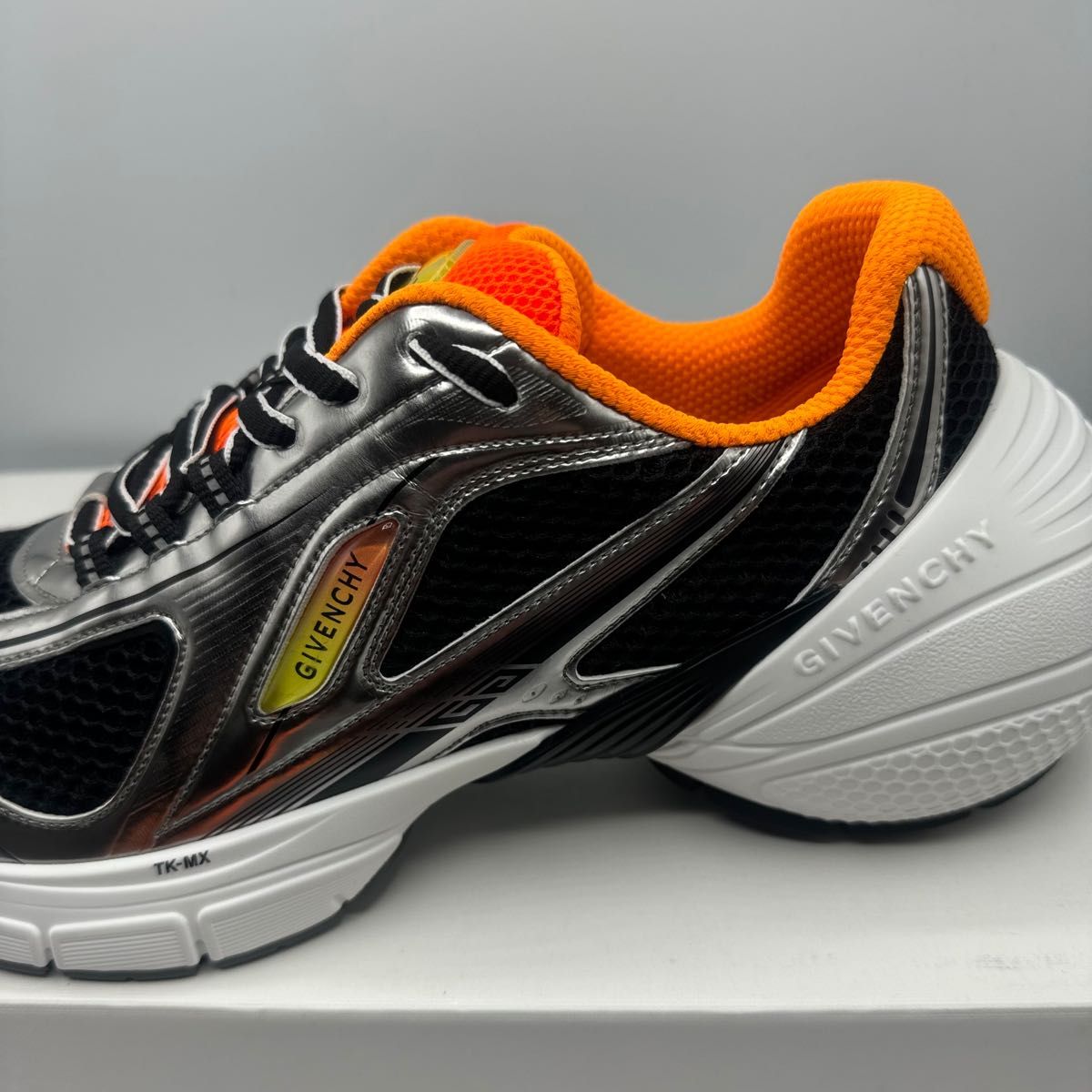 新品 GIVENCHY ジバンシィ スニーカー TK-MX RUNNERS 42 メンズ 新品 GIVENCHY ジバンシィ スニーカー TK-MX RUNNERS 42 メンズ