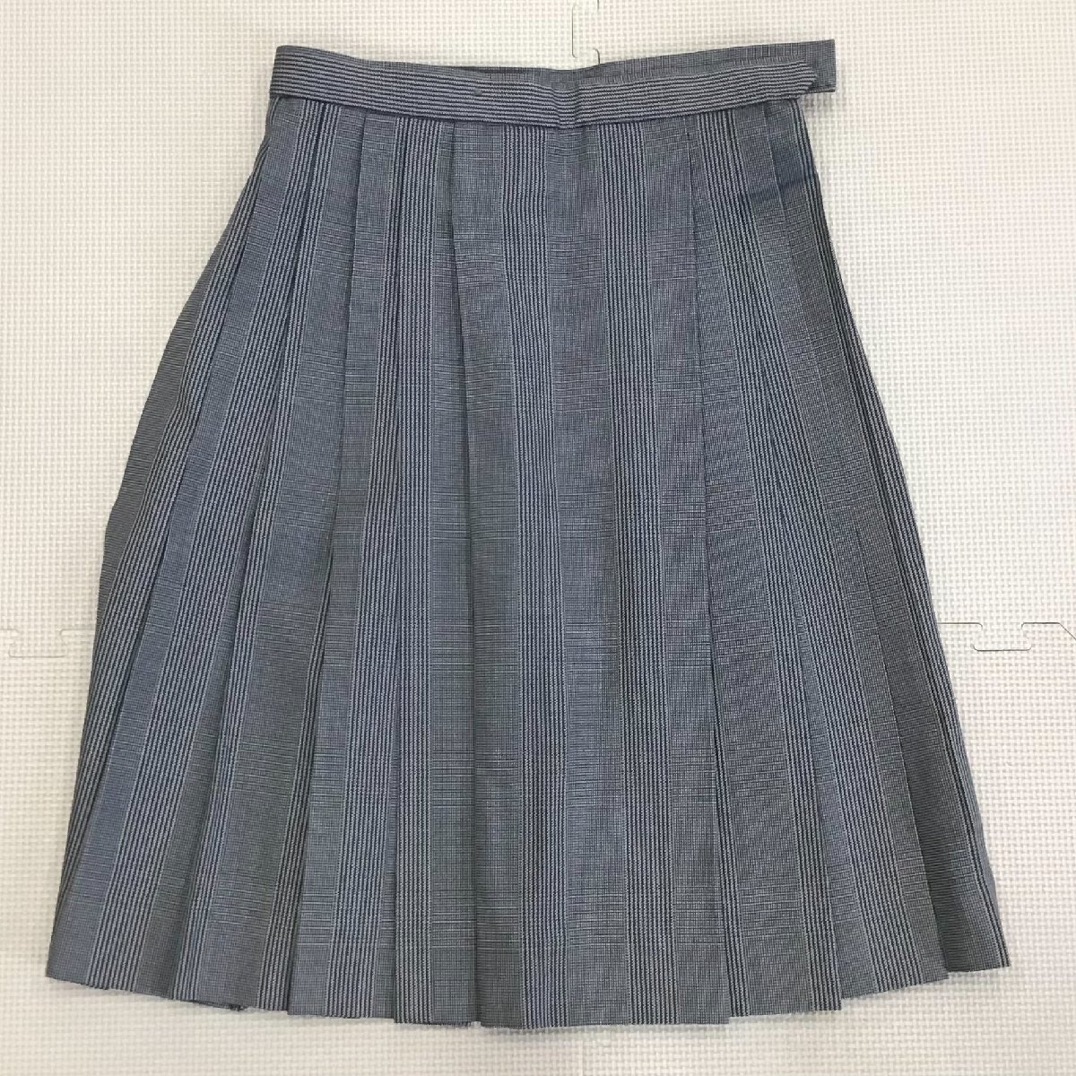 O687/T(中古)埼玉県 新座市立第三中学校 女子制服1点 /W60程度 O687/T(中古)埼玉県 新座市立第三中学校 女子制服1点 /W60程度