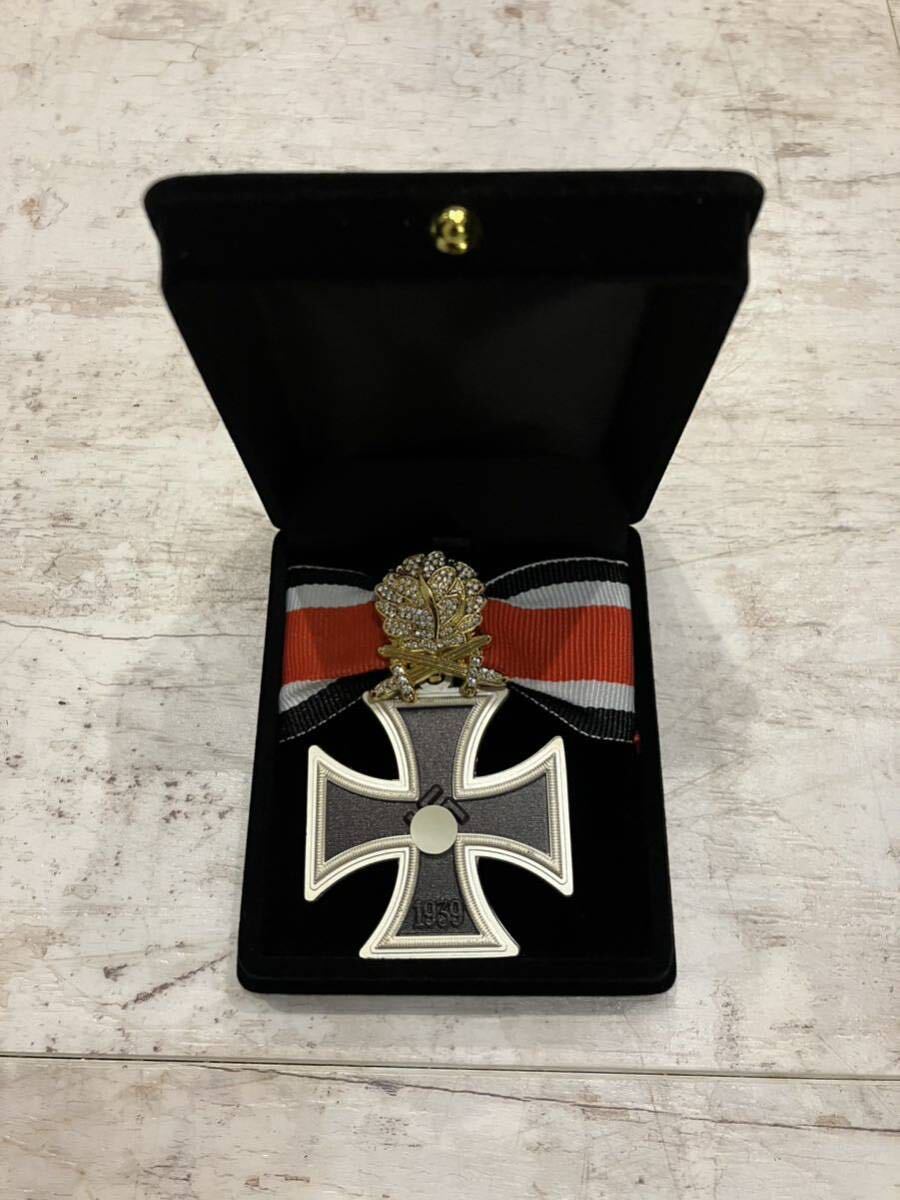 WW2 ドイツ軍 黄金ダイヤモンド柏葉剣付騎士鉄十字章 勲章 専用 WW2 ドイツ軍 黄金ダイヤモンド柏葉剣付騎士鉄十字章 勲章 専用