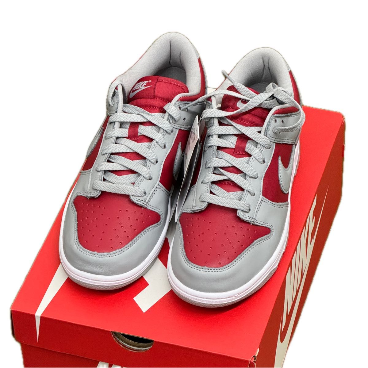 ナイキ ダンク LOW CO JP ウルトラマン'Varsity Red and Silver ナイキ ダンク LOW CO JP ウルトラマン'Varsity Red and Silver