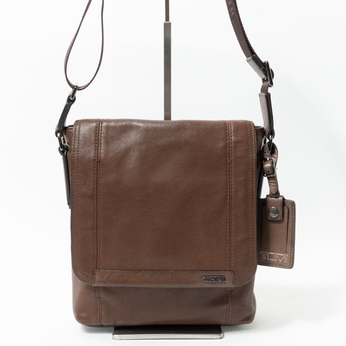 【美品】TUMI トゥミ 68603B ショルダーバッグ メッセンジャーバッグ Yahoo!オークション - TUMI トゥミ 68603B ショルダーバッグ 斜