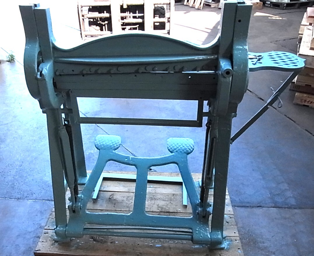 足踏み板金カッター 560mm メカシャーリング 薄板切断 足踏み板金カッター 560mm メカシャーリング 薄板切断