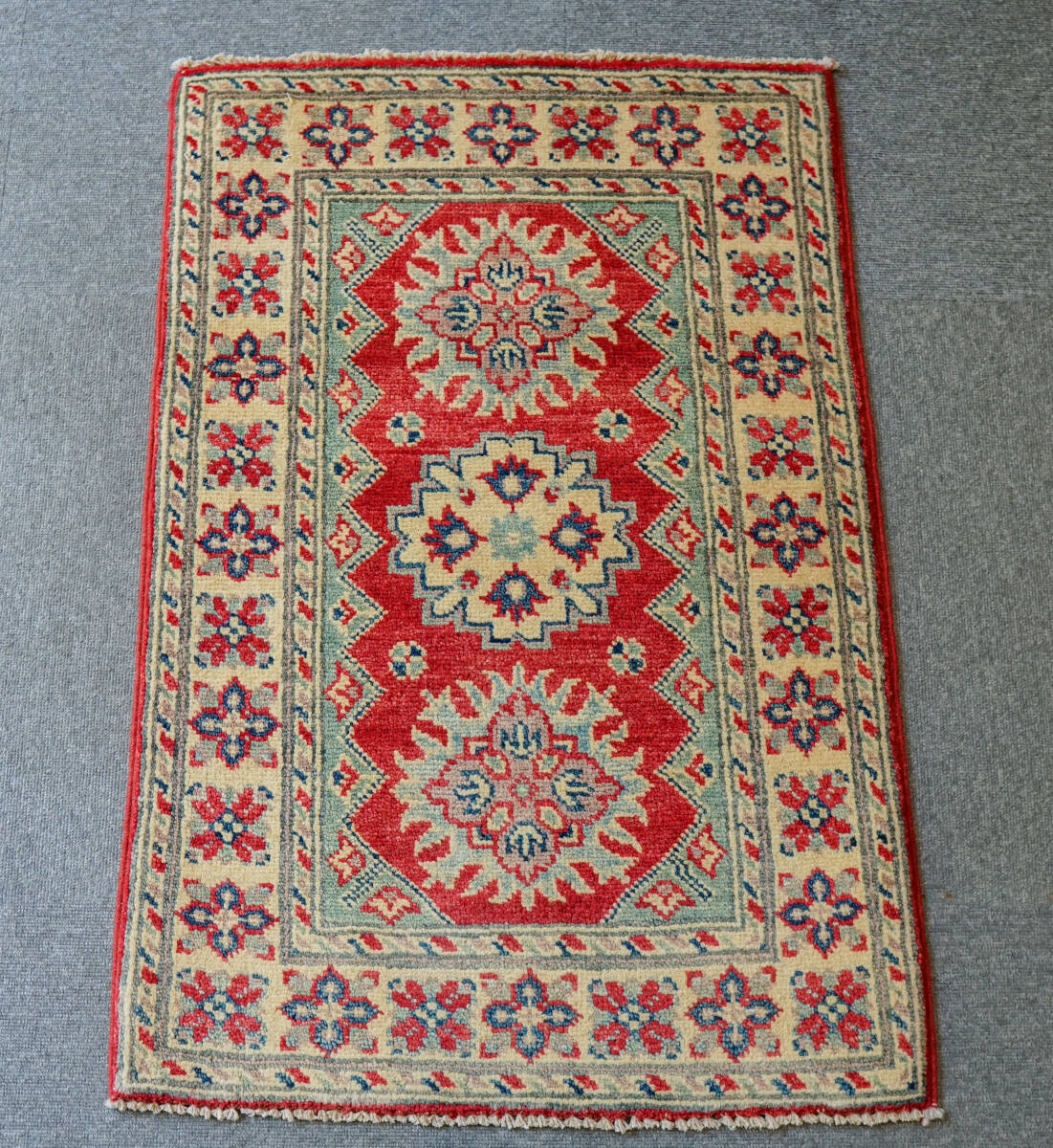 89×60cm アフガニスタン 手織り絨毯 ペルシャ絨毯 トライバル 89×60cm アフガニスタン 手織り絨毯 ペルシャ絨毯 トライバル