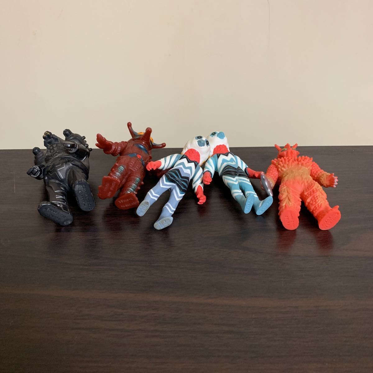 ⑨ Ultraman monster Mini sofvi 5 kind set 