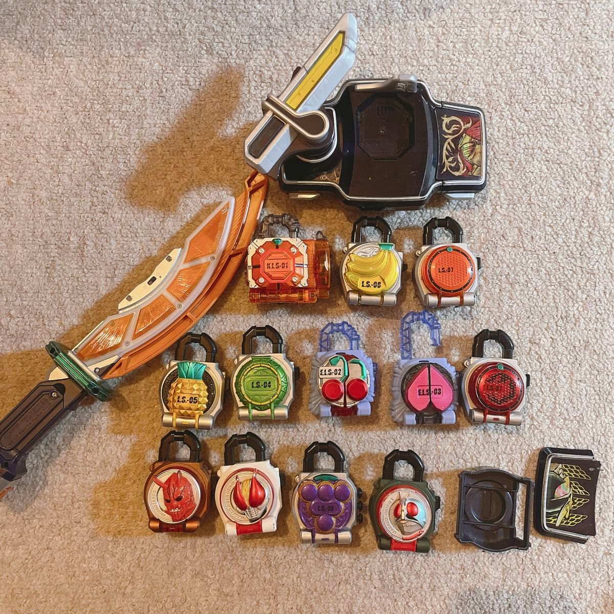 仮面ライダー鎧武 ロックシード 変身ベルト カチドキロック 仮面ライダー鎧武 ロックシード 変身ベルト カチドキロック