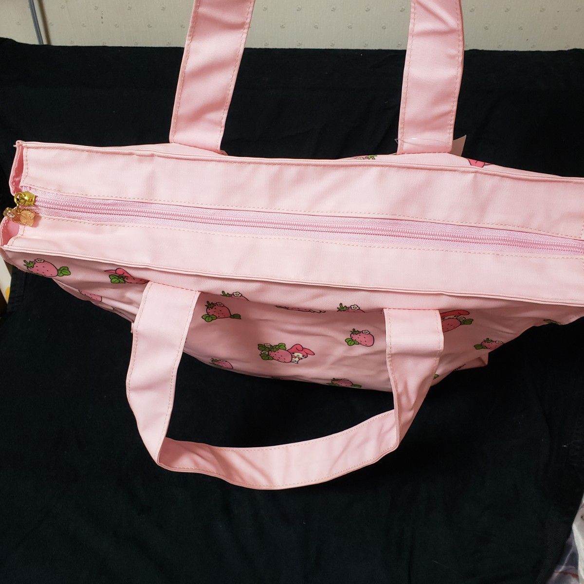 希少 平成レトロ 新品 サンリオ マイメロディ 苺 ビッグサイズ 希少 平成レトロ 新品 サンリオ マイメロディ 苺 ビッグサイズ