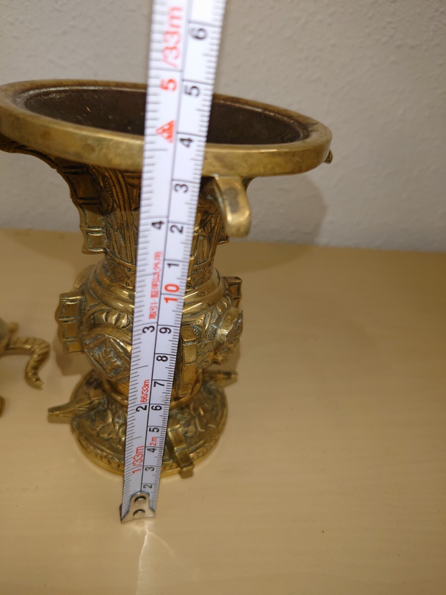 燭台1対 花立1対 中古品 浄土真宗大谷派 鶴亀 真鍮製 花立4.5寸 燭台1対 花立1対 中古品 浄土真宗大谷派 鶴亀 真鍮製 花立4.5寸