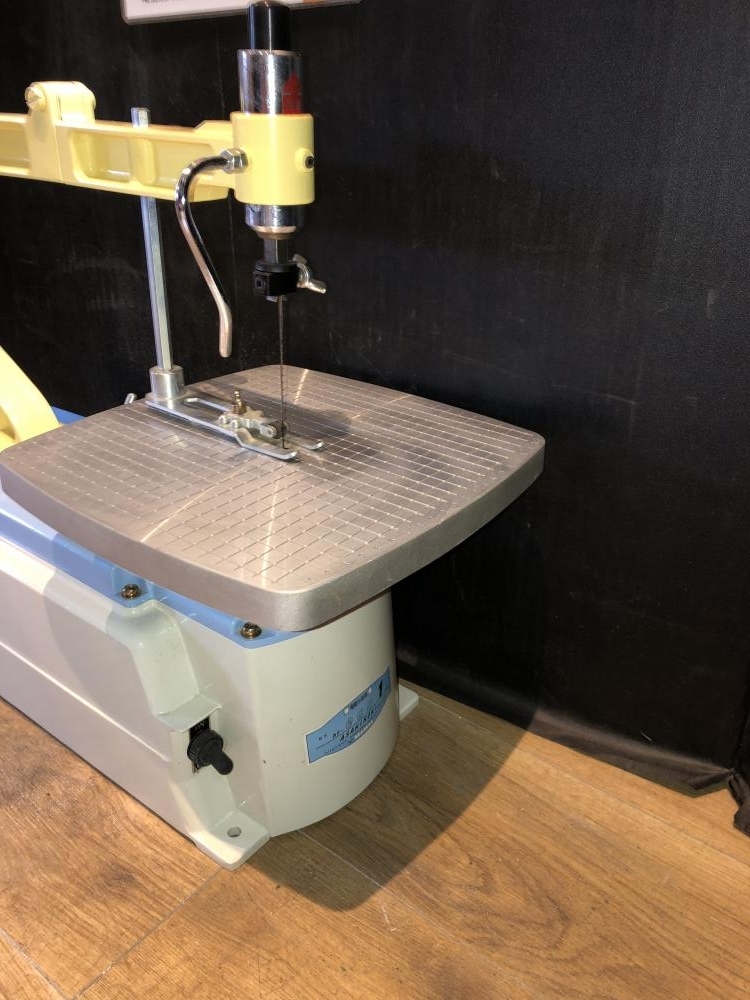 001♪おすすめ商品♪旭工機 ASAHIKOKI 卓上糸鋸盤 AF-eco1 工具、DIY 001♪おすすめ商品♪旭工機 ASAHIKOKI 卓上糸鋸盤 AF-eco1 工具、DIY