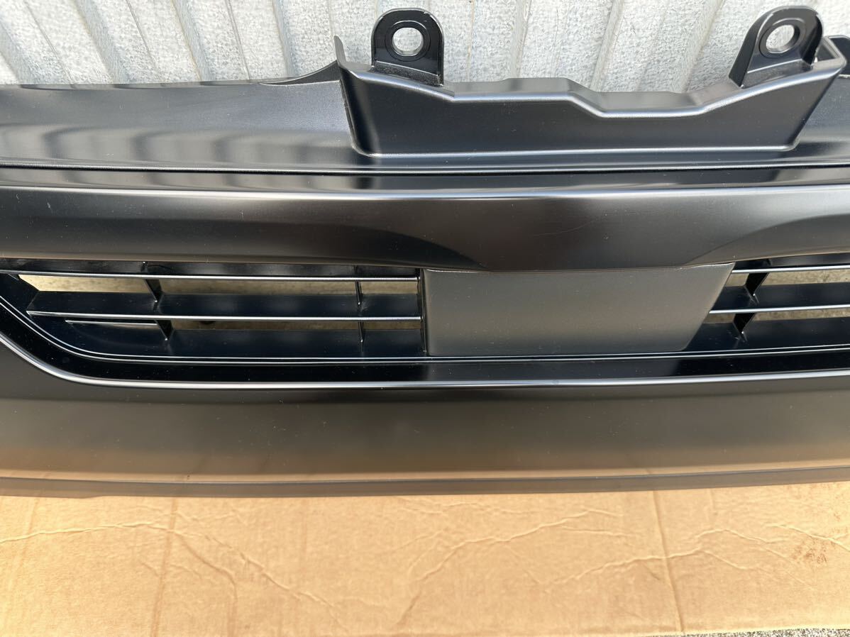 新車外し ハイエース 200系 純正グリル アースカラーPKG専用品 新車外し ハイエース 200系 純正グリル アースカラーPKG専用品