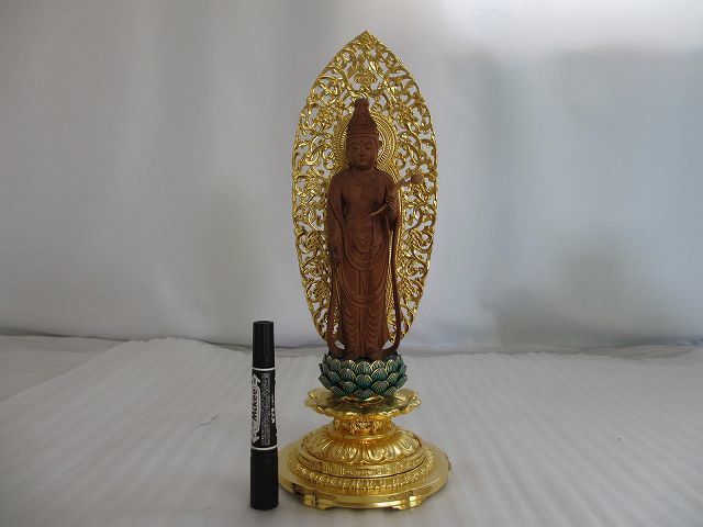木製仏像　聖観音菩薩　金光背　高さ約39センチ　新品・未使用　u544_画像1