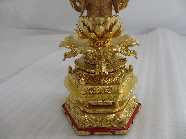  wooden Buddhist image .... gold mud * metal fittings attaching gold . light . total height approximately 33.5 centimeter new goods * unused u563