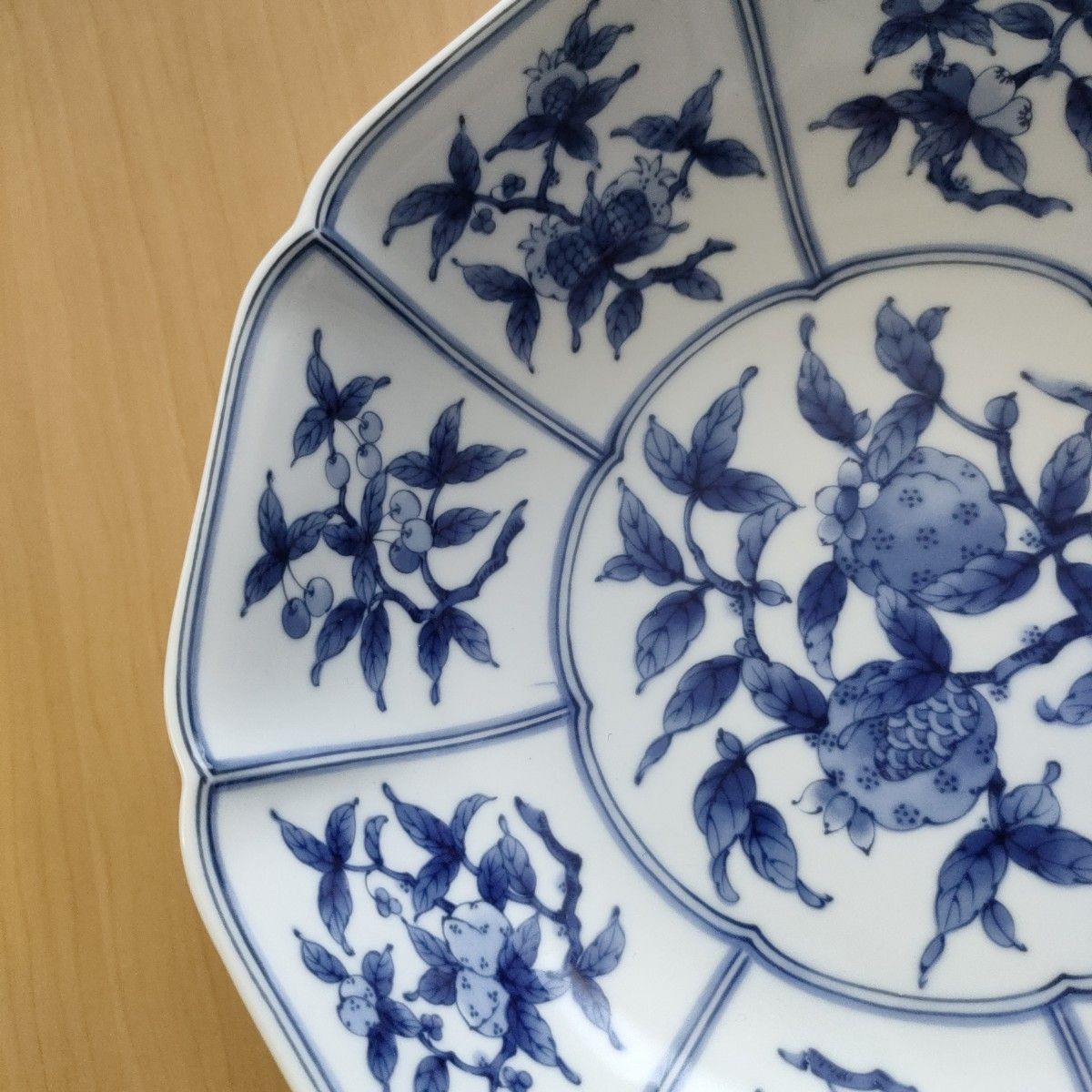 美品》たち吉 大鉢 大皿 盛り皿 盛鉢 深皿 青絵 レトロ 果実柄 美品》たち吉 大鉢 大皿 盛り皿 盛鉢 深皿 青絵 レトロ 果実柄