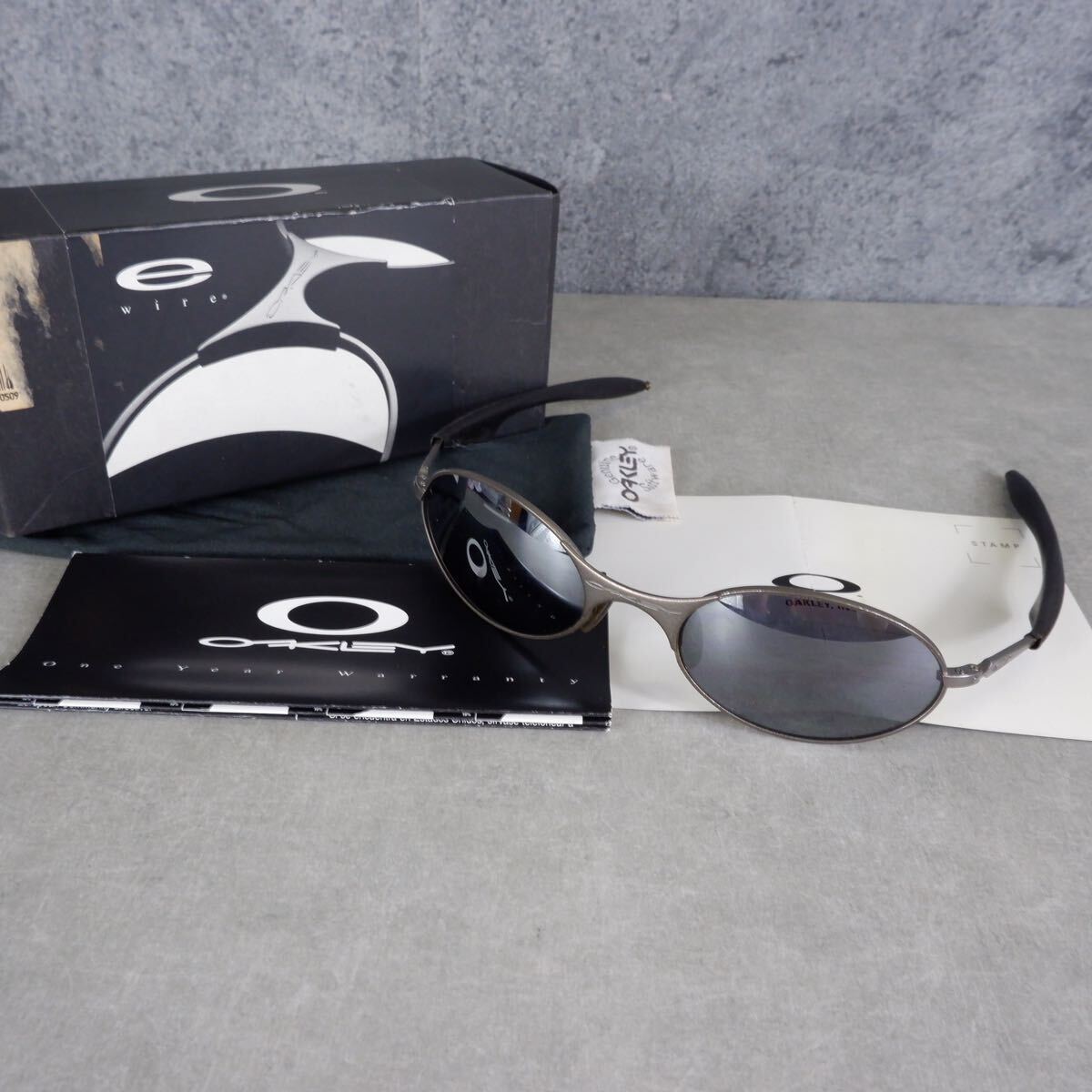 6930円 OAKLEY オークリー A WIRE エーワイヤー サングラス 6930円 OAKLEY オークリー A WIRE エーワイヤー サングラス