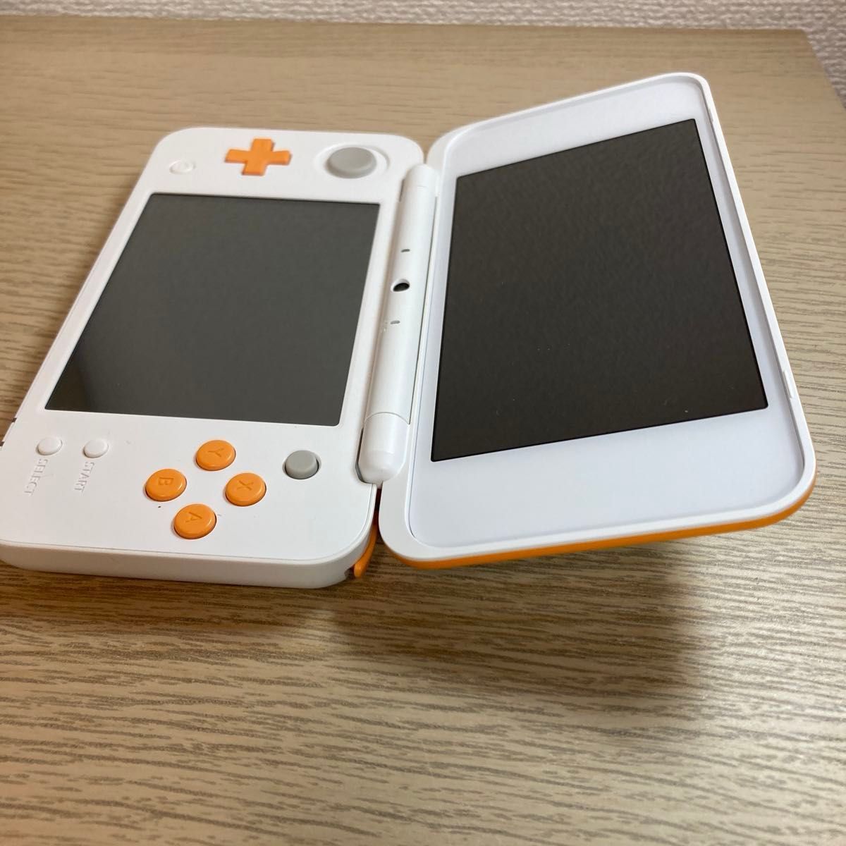 Nintendo 2DS LL ニンテンドー NEW 2DS LL ホワイト×オレンジ Nintendo 2DS LL ニンテンドー NEW 2DS LL ホワイト×オレンジ