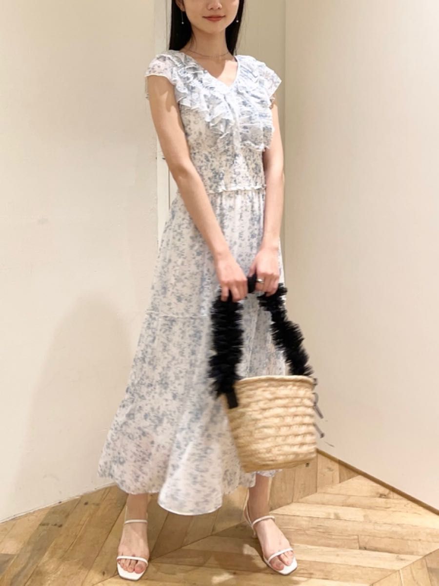 新品 SNIDEL スナイデル Sustainableプリーツフリルワンピース 新品 SNIDEL スナイデル Sustainableプリーツフリルワンピース