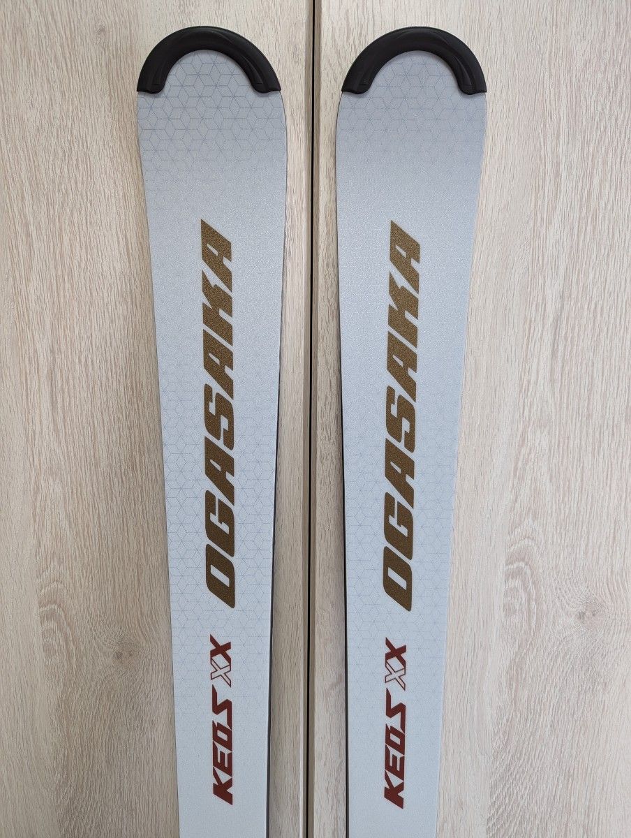 未使用スキー板 OGASAKAケオッズXX 177cm FM585プレート+ 未使用スキー板 OGASAKAケオッズXX 177cm FM585プレート+