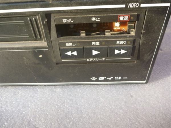 手数料安い 10本切り替え機能ファミコン+VHS セレクター搭載 10in1 DS-106V 本体