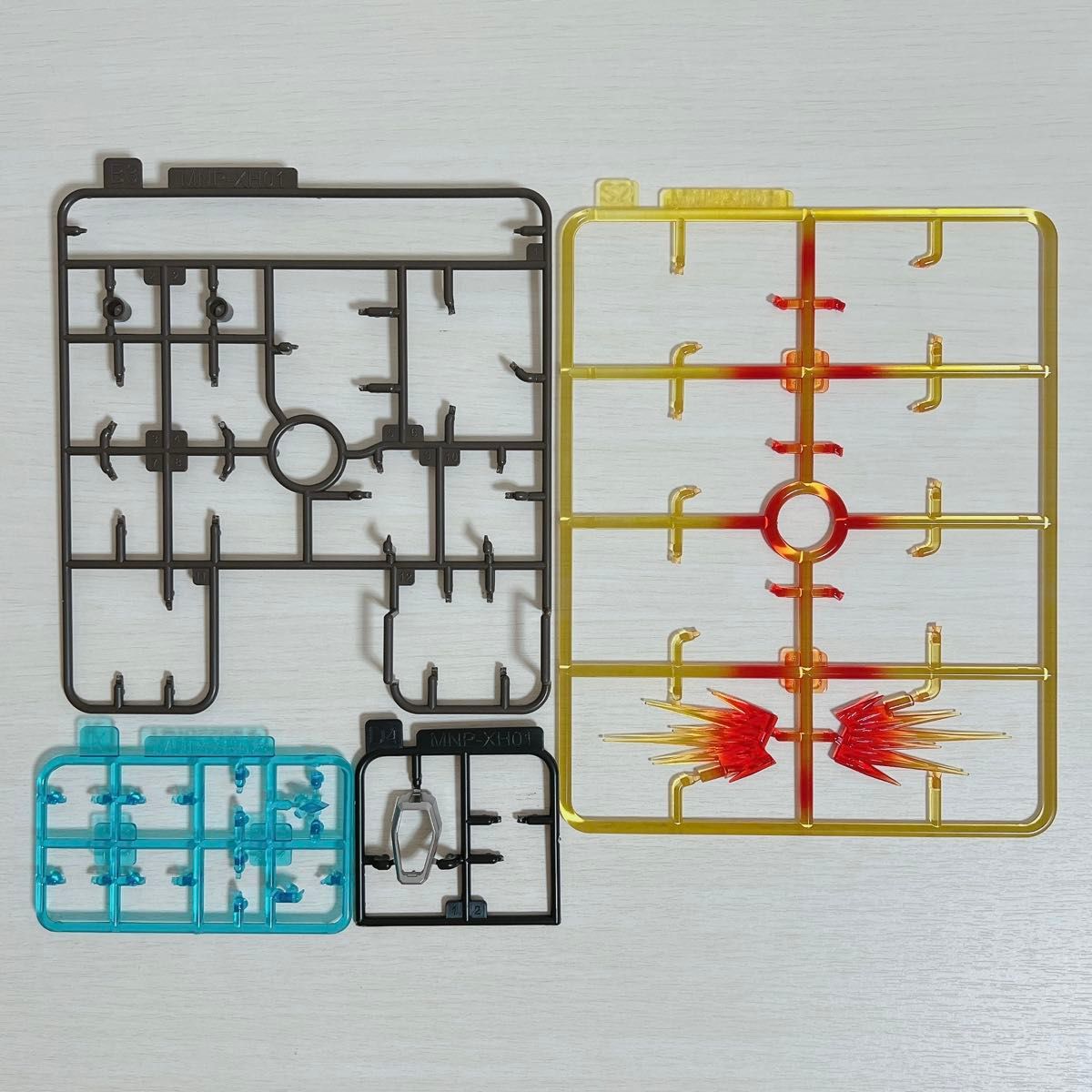 組立済み MOTOR NUCLEAR MNP XH01 白起 ABS製 組み立て式 組立済み MOTOR NUCLEAR MNP XH01 白起 ABS製 組み立て式