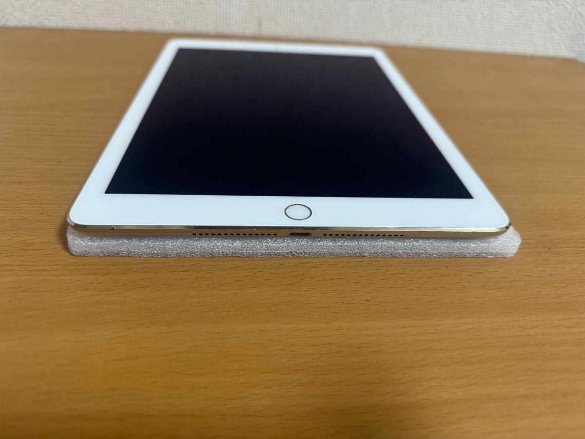 iPad Air 第2世代 Wi-Fi + Cellular 16GB ゴールド MH1C2J/A A1567 動作確認済|Yahoo!フリマ(旧PayPayフリマ) iPad Air 第2世代 Wi-Fi + Cellular 16GB ゴールド MH1C2J/A A1567 動作確認済|Yahoo!フリマ(旧PayPayフリマ)